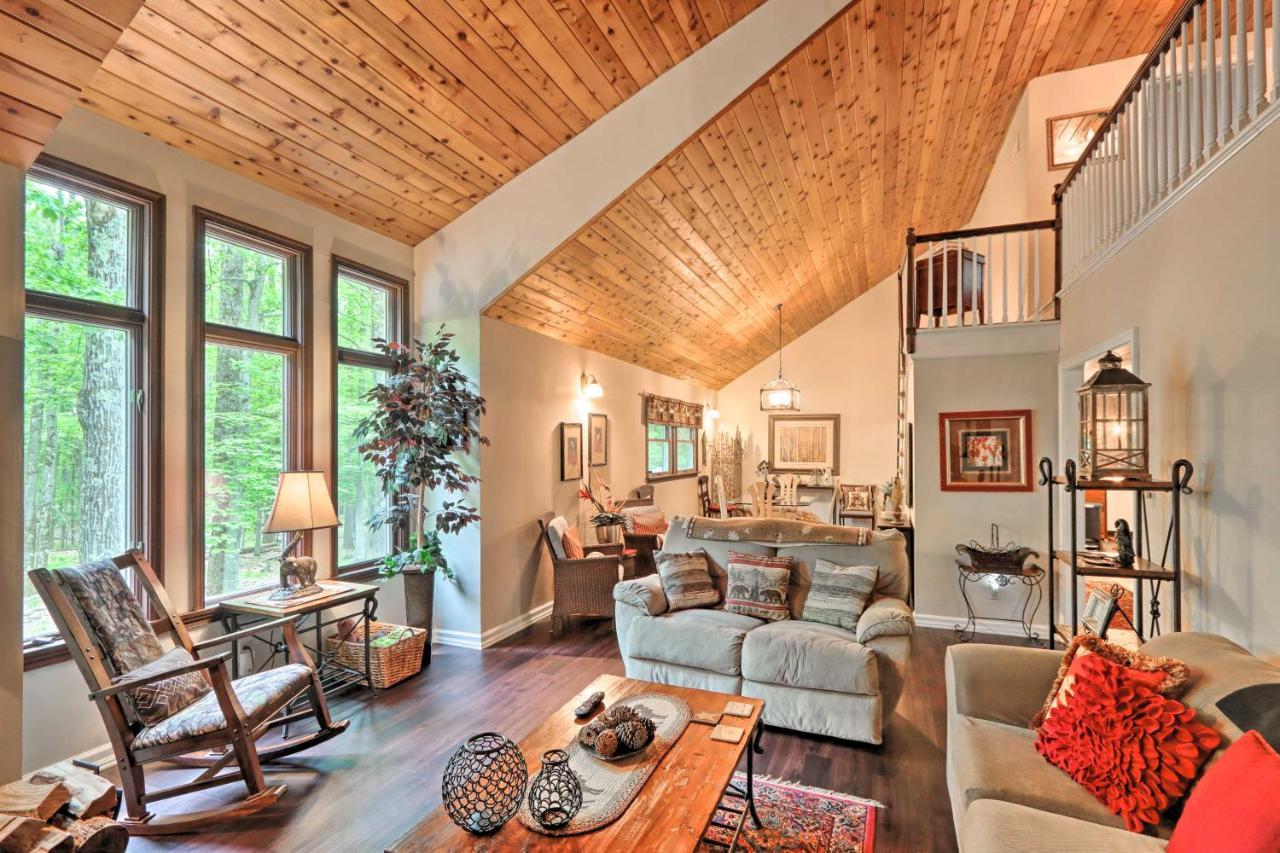 Holiday home Relaxing Eagle Rock - 1 Block To Lake!